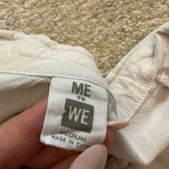 Me To We Linen Button-Up Top - Picture 3 of 3